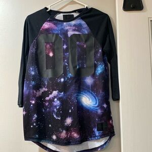 Men’s small on the byas galaxy shirt